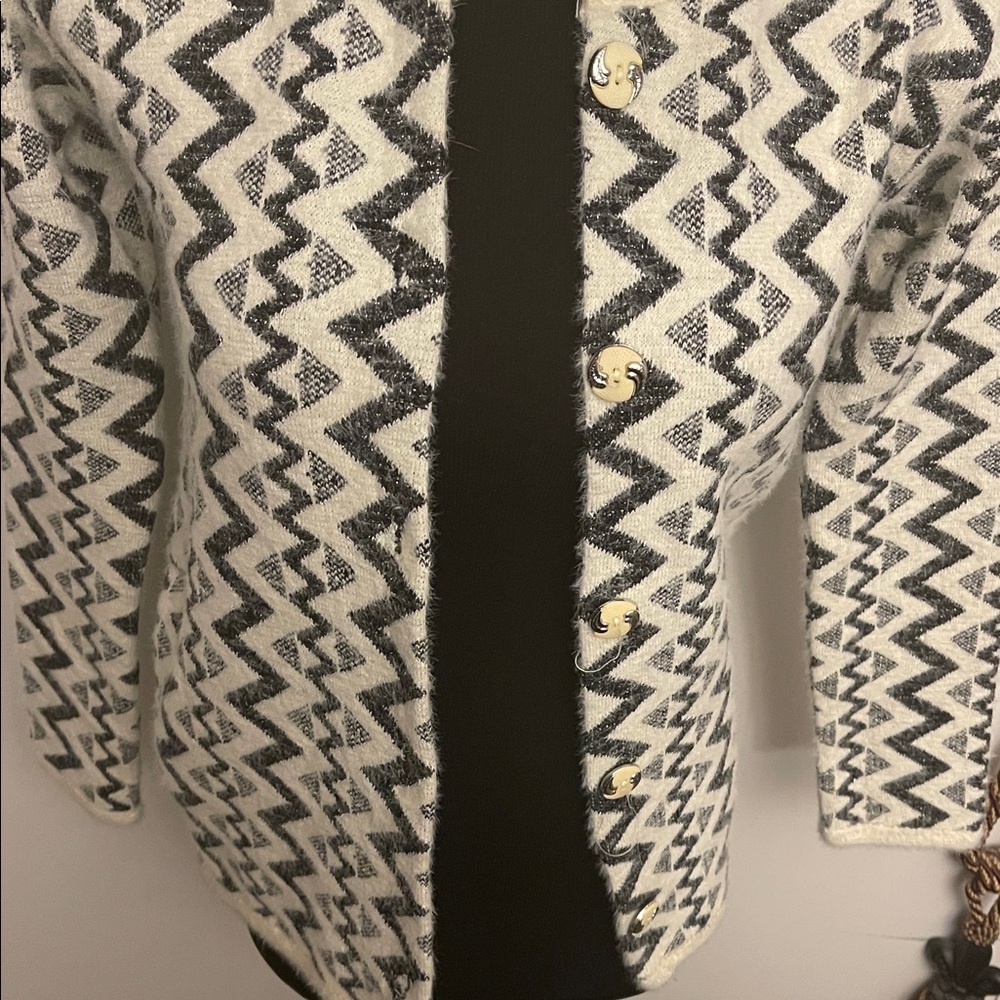 Chic Zigzag Patterned Blazer - image 3